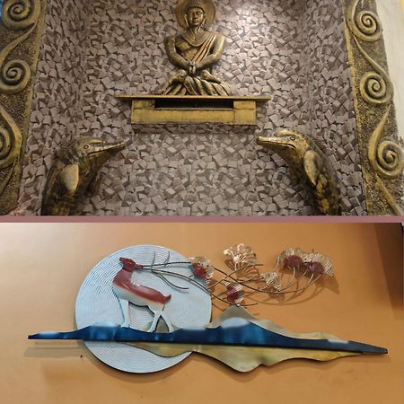 Rk Hotel & Restaurant Dewās Екстериор снимка